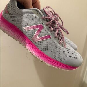 New Balance Women's Athletic Shoes in Gray and Pink